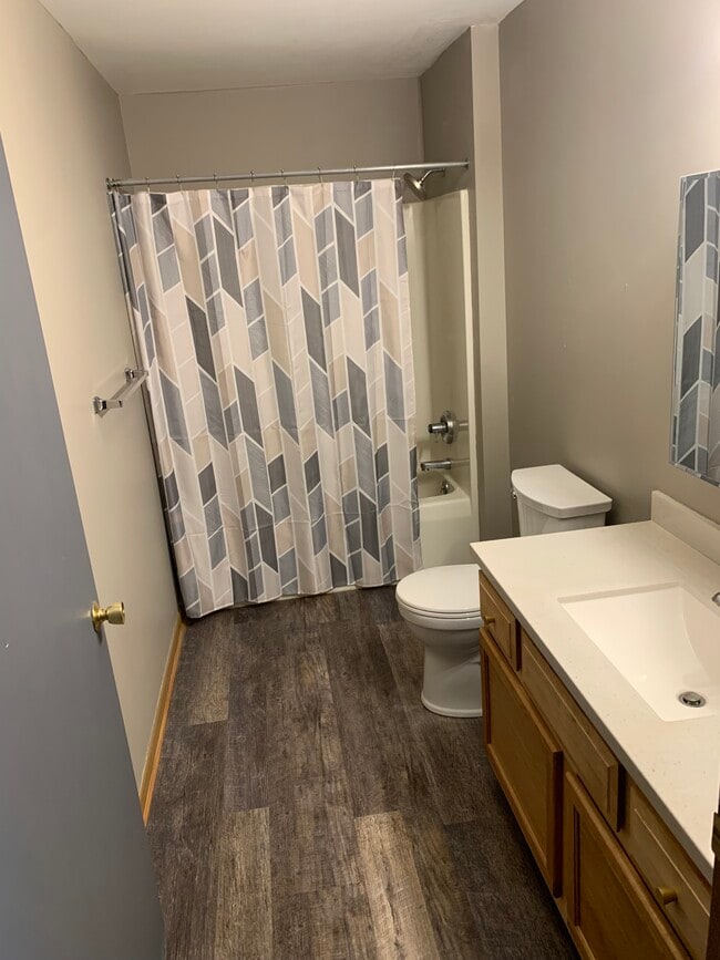 Photo - 930 Iowa Ave Unit 5