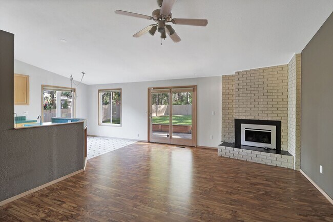 Photo - 3 Bed 2 Bath - One Story - Dog Per Approva...