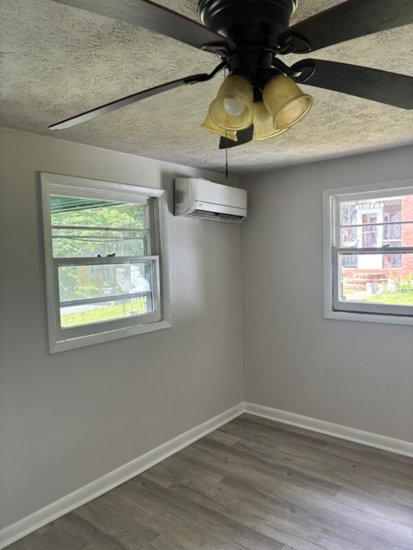 Photo - 18345 Williams Rd Unit 18345 A