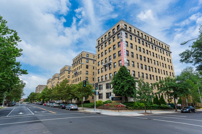 The Argonne - The Argonne Apartments