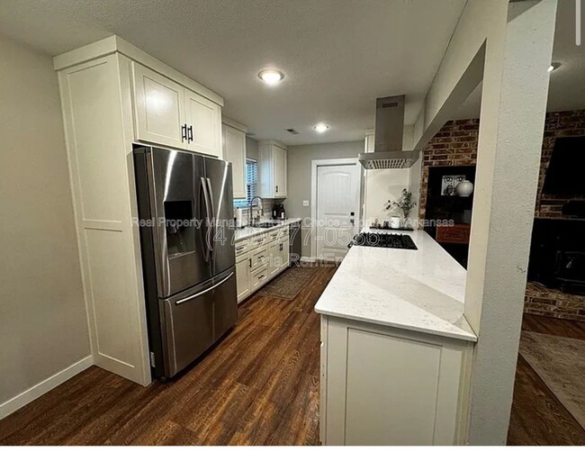 Photo - 1739 Creek Ct