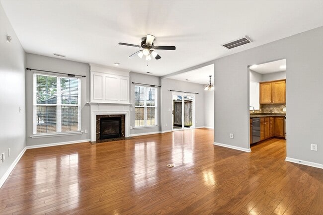 Photo - Cozy 3BR Townhouse in Glenwood Crossing!