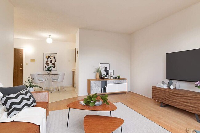 Royal Manor - Royal Manor