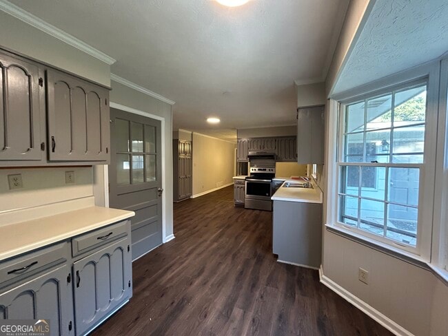 Photo - 2000 Forest Dr