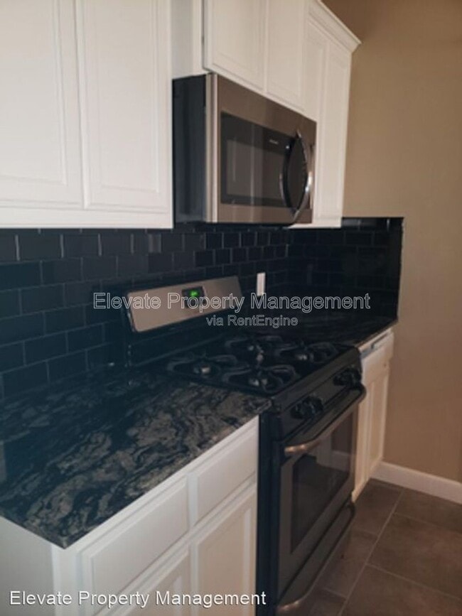 Photo - 2214 Kintyre Rd