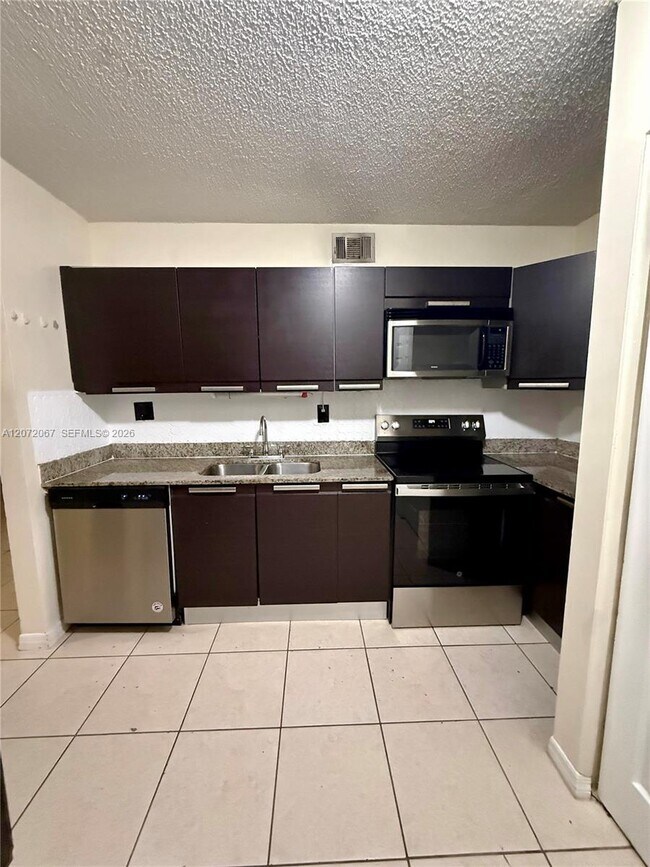 11225 Royal Palm Blvd Unit 11225