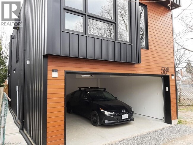 Photo - 58 E 24th St