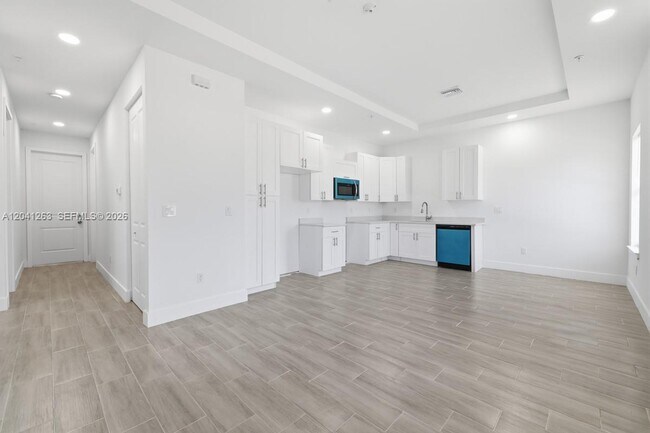 Photo - 195 West Dr Unit A