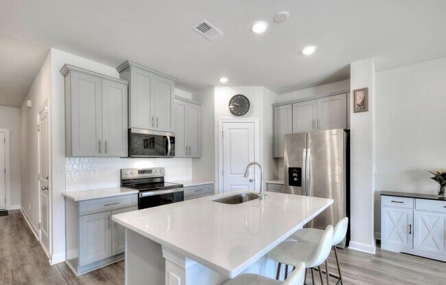 Photo - 1652 Village Grove Ln