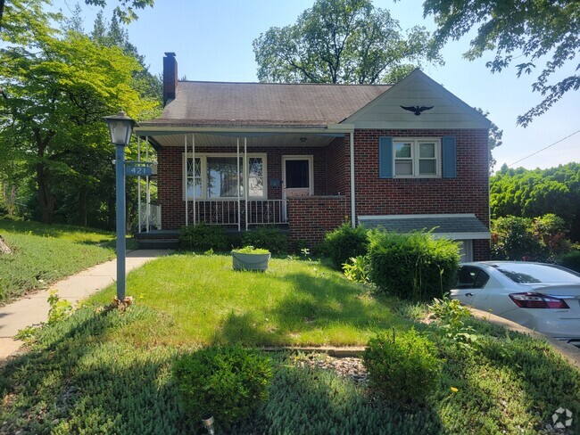 Building Photo - 421 Woodside Ave Rental