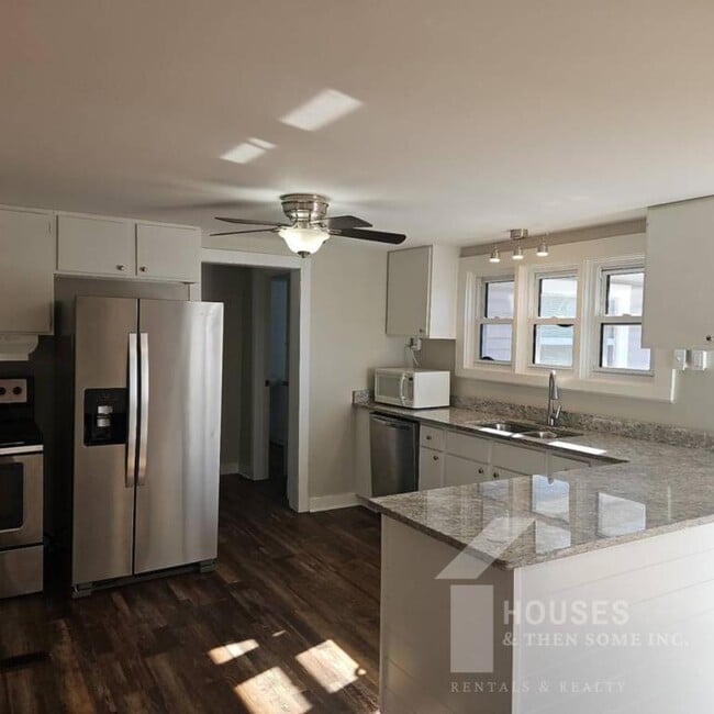 Photo - 250 Kirkland Ave