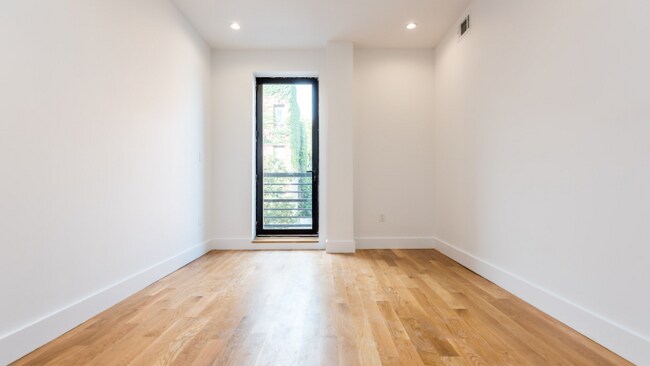 Photo - 724 5th Ave Apartamento Unidad 4c