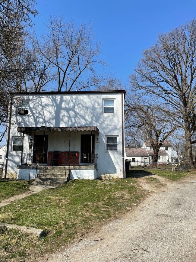 Building Photo - 1800-1802 Melrose Ave Unit 1802 Rental
