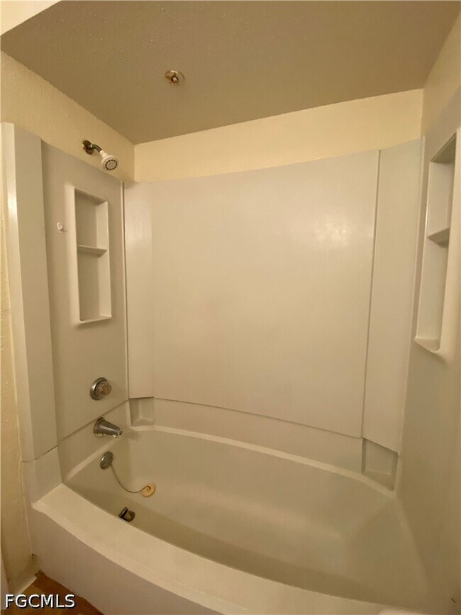 Photo - 2855 Winkler Ave Unit 124