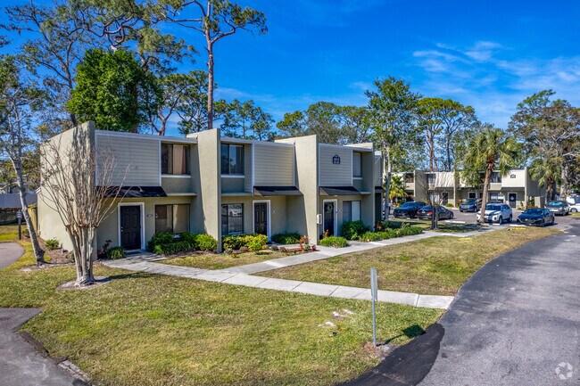 Photo - Grand Oaks Condominiums