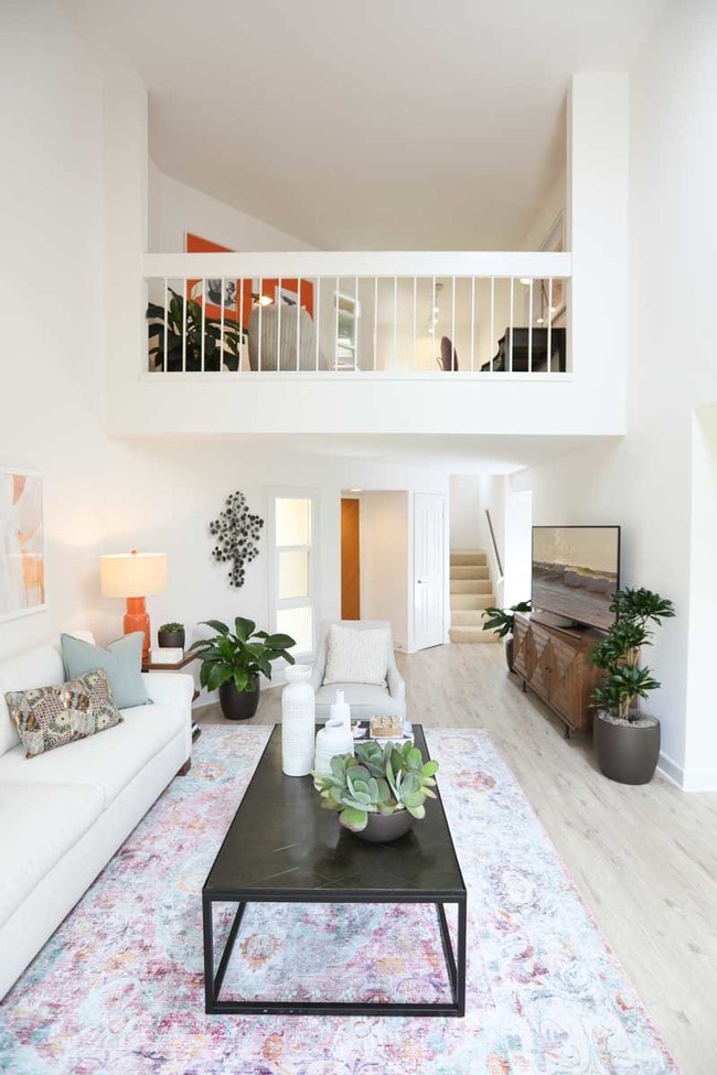 Promontory Point Apartment Homes