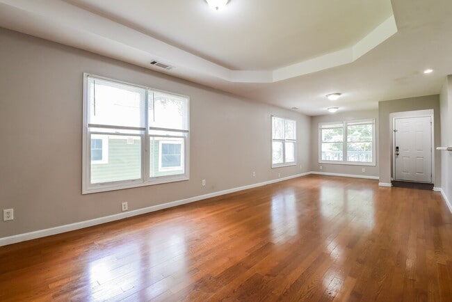 Photo - 700 S Grand Ave NW