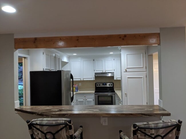 11000 132nd Ave NE Unit Upstairs