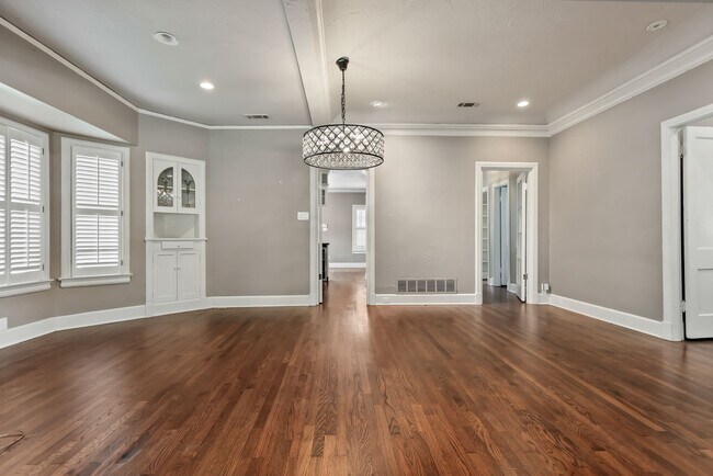 Photo - 2 Bedroom, 2 Bath Tudor on the M Streets!