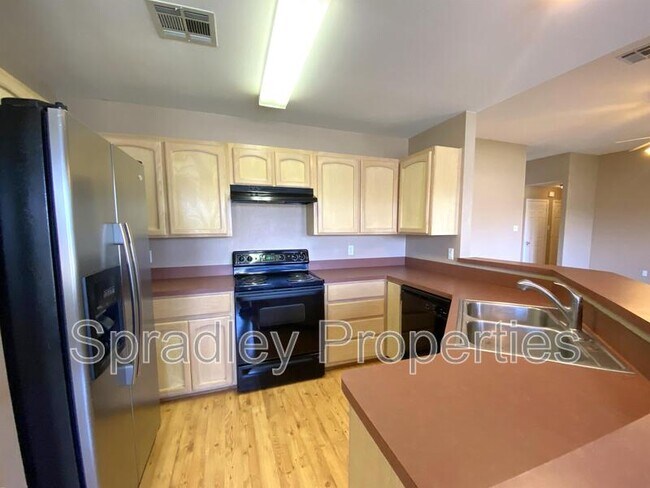 Photo - 2318 Kingsbury Dr