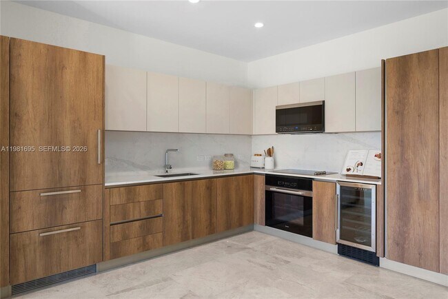 Photo - 701 Valencia Ave Unit 503