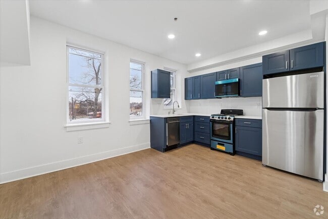 Building Photo - 812 W Roosevelt Blvd Rental