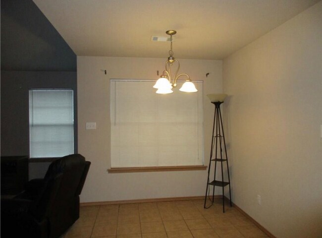 Photo - 1811 Ingalls Ln