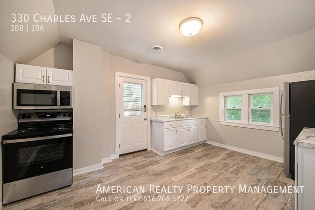Photo - 330 Charles Ave SE Unidad 2