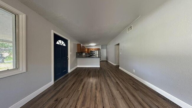 Photo - 8972 67th St