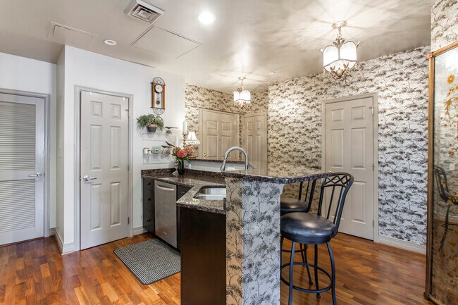 Photo - 1600 Arch St Unit 1703
