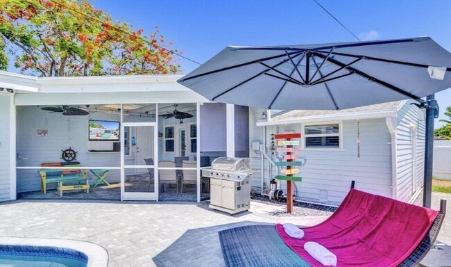 Photo - 42 SW 12th St