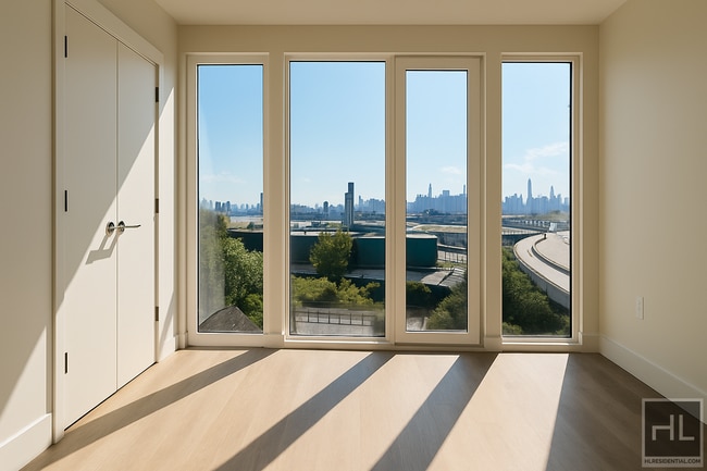 Building Photo - BRUCKNER BOULEVARD Rental