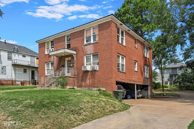 Photo - 256 Wyandotte St