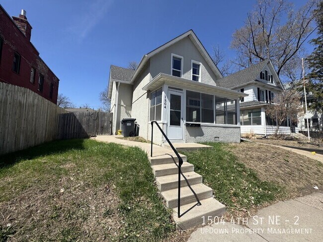 Photo - 1504 4th St NE Unit 2