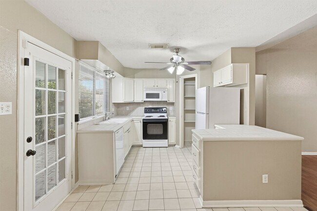 Photo - 21739 Park Bend Dr