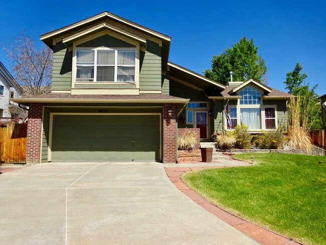Building Photo - Gorgeous Three Bedroom Home In Littleton!