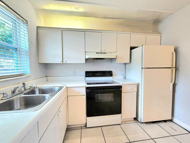 Photo - 215 SW 1st Ct Unit 1-2