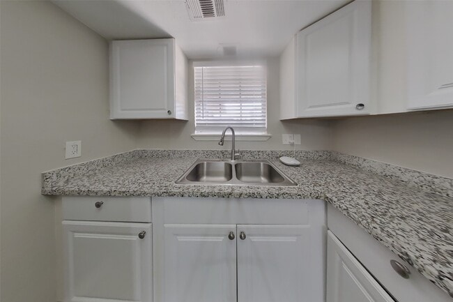 Photo - 1438 Peach Spring Dr