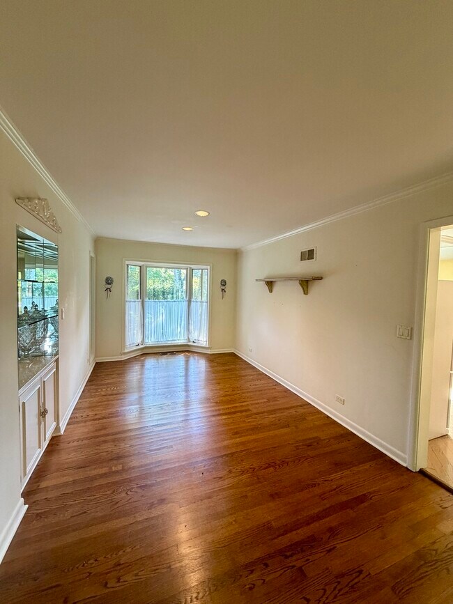 1415 Burr Oak Dr