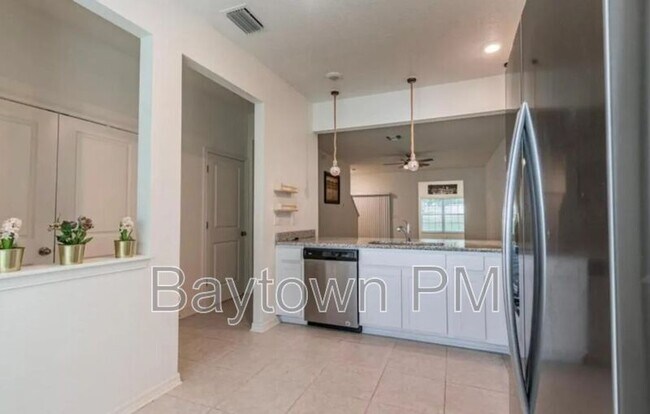 Photo - 1122 Hillhurst Dr