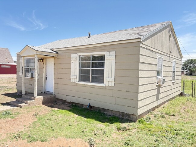 Photo - 2bed/1 Bath - Available May