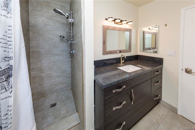 Building Photo - 1125 16th St Unit 4