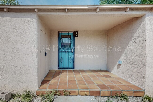 Photo - 1717 Griegos Rd NW Unit B