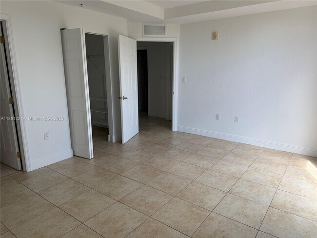 Photo - 107 Mendoza Ave Unit 402