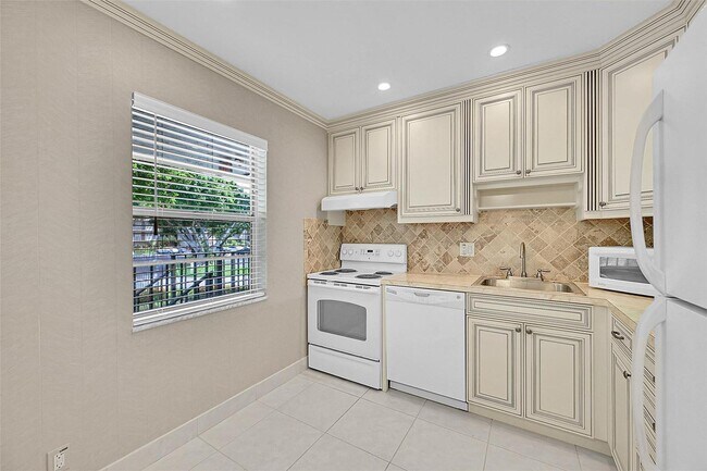 23 Abbey Ln Unit 202