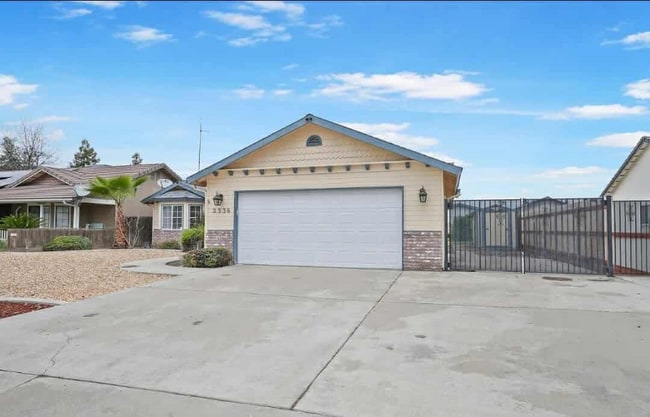 Photo - 2336 W Roby Ave