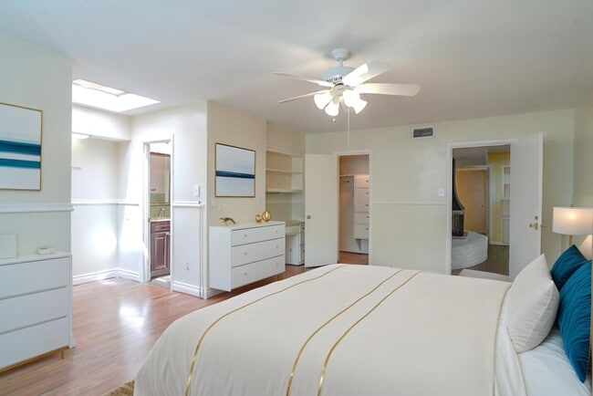 Building Photo - 7914 Braes Meadow Dr