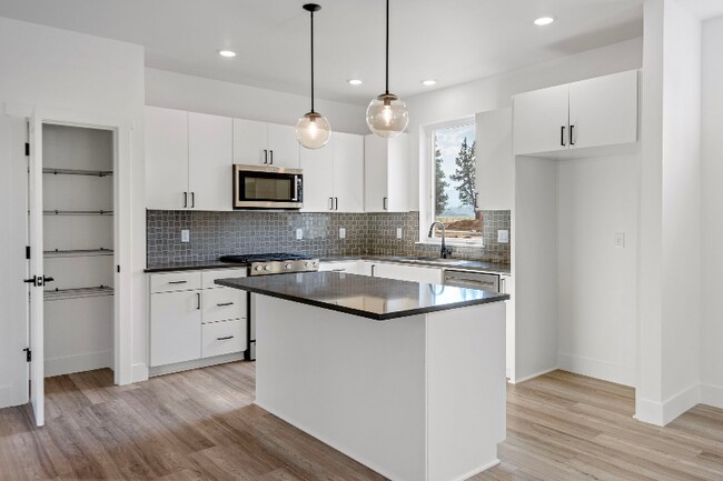 Photo - 971 W Linda Ave