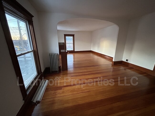 Photo - 308 Pawtucket St