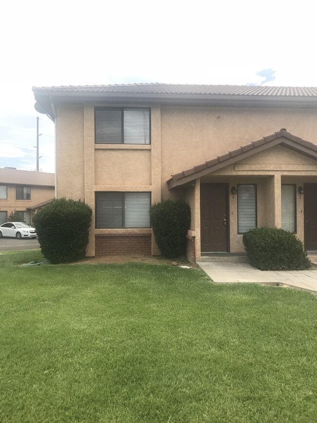 Townhome near College - Townhome near College